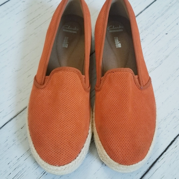 Clarks Orange Slip On Loafers - Picture 7 of 8